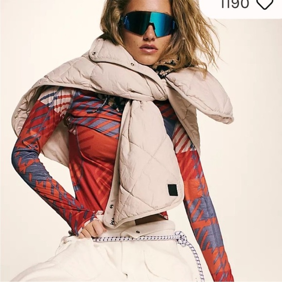 FP Movement Chill Out PrimaLoft Poncho Quilted Puffer Vest NWT One size - Picture 13 of 13